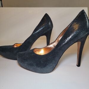 BCBGeneration Genuine Leather Hidden Platform Black Pumps sz 9.5